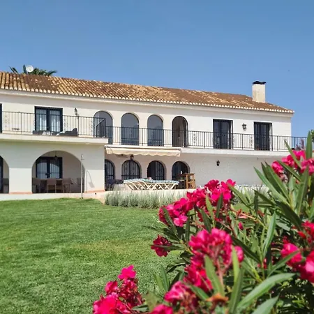 Dalias Villa
